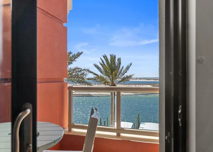 Harbor Suites At Harborwalk Village